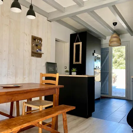 Holiday home Maison Avec Terrasse Et Piscine Privee Proche - Fr-1-336-139 Saint-Vincent-sur-Jard
