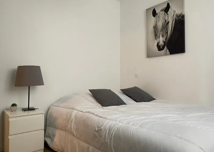 Maison avec terrasse et piscine privée proche plage - FR-1-336-139